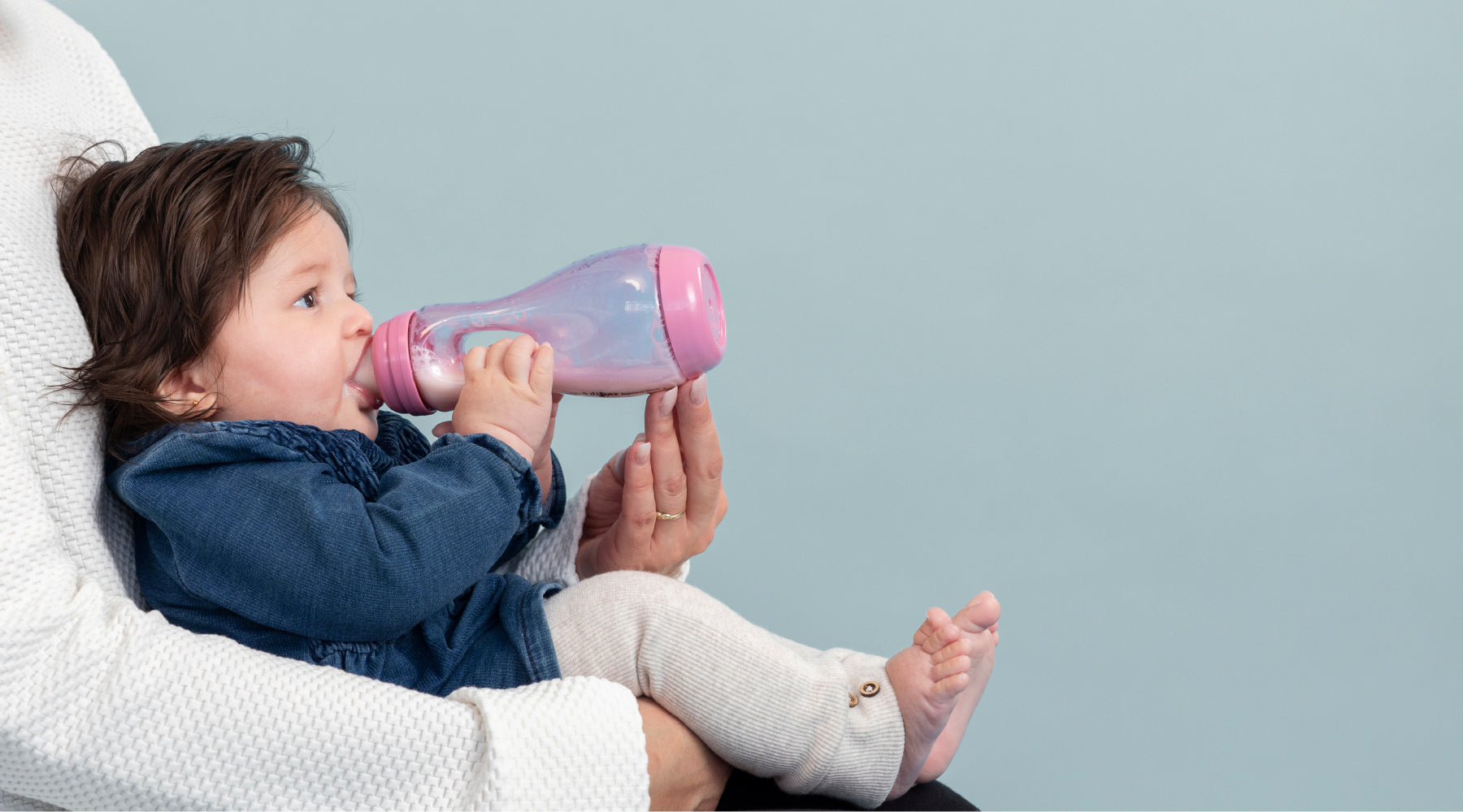 Zelf drinken met de Difrax Handgreep babyfles