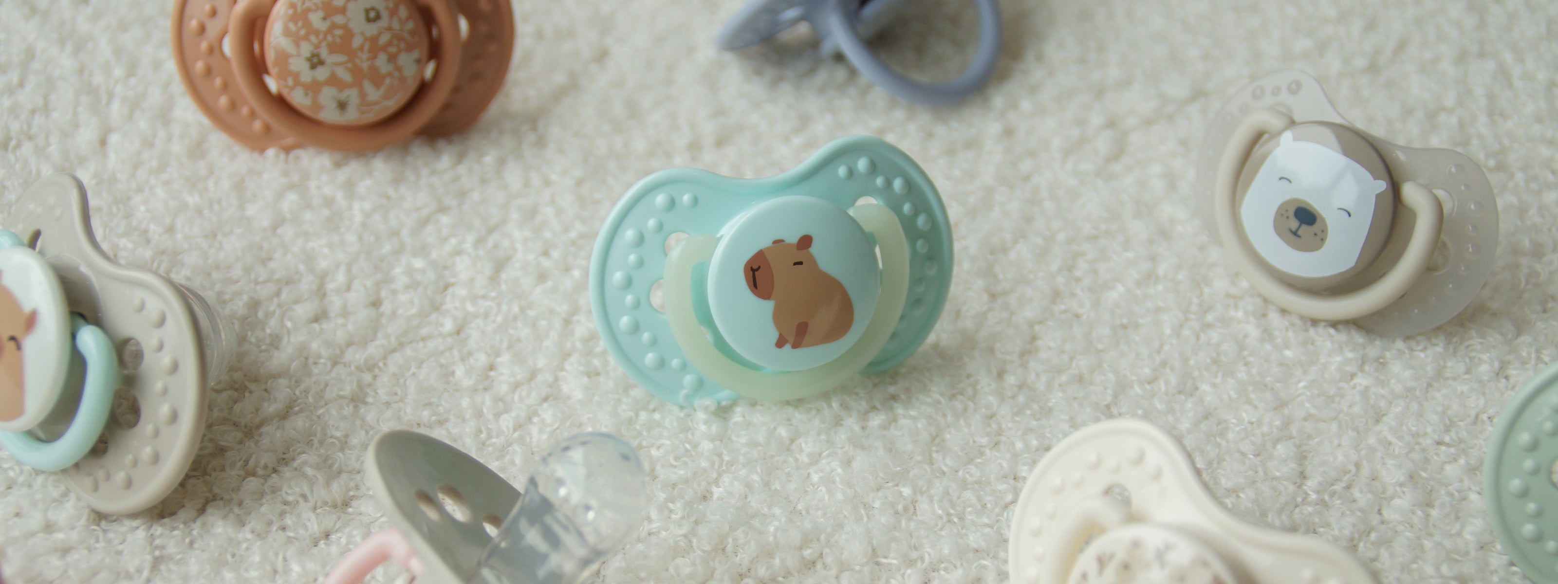 Difrax dynamische fopspenen uit de exclusieve online collectie, comfortabel en veilig voor elke leeftijd.