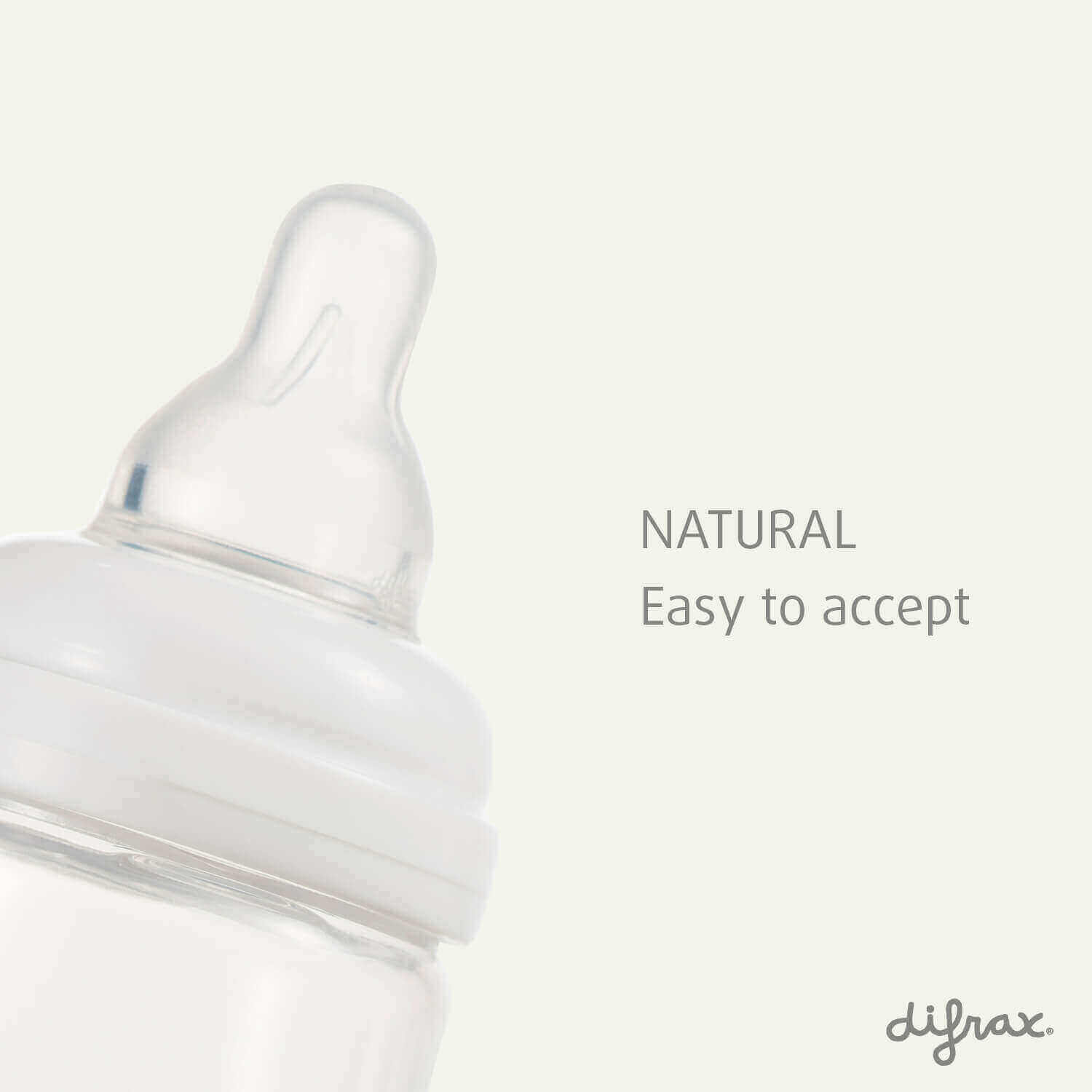 Close-up van Difrax Natural speen – zachte, anatomische flessespeen die gemakkelijk wordt geaccepteerd door baby's