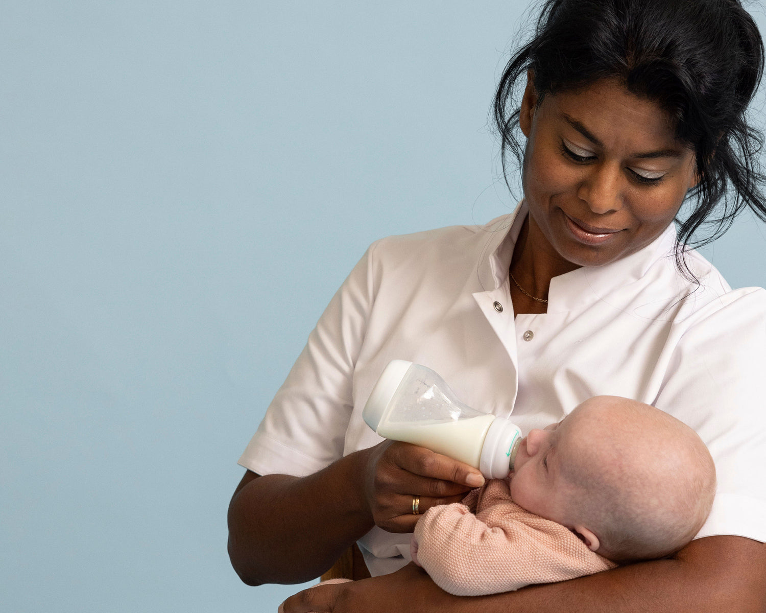 Kraamverzorging met babyfles