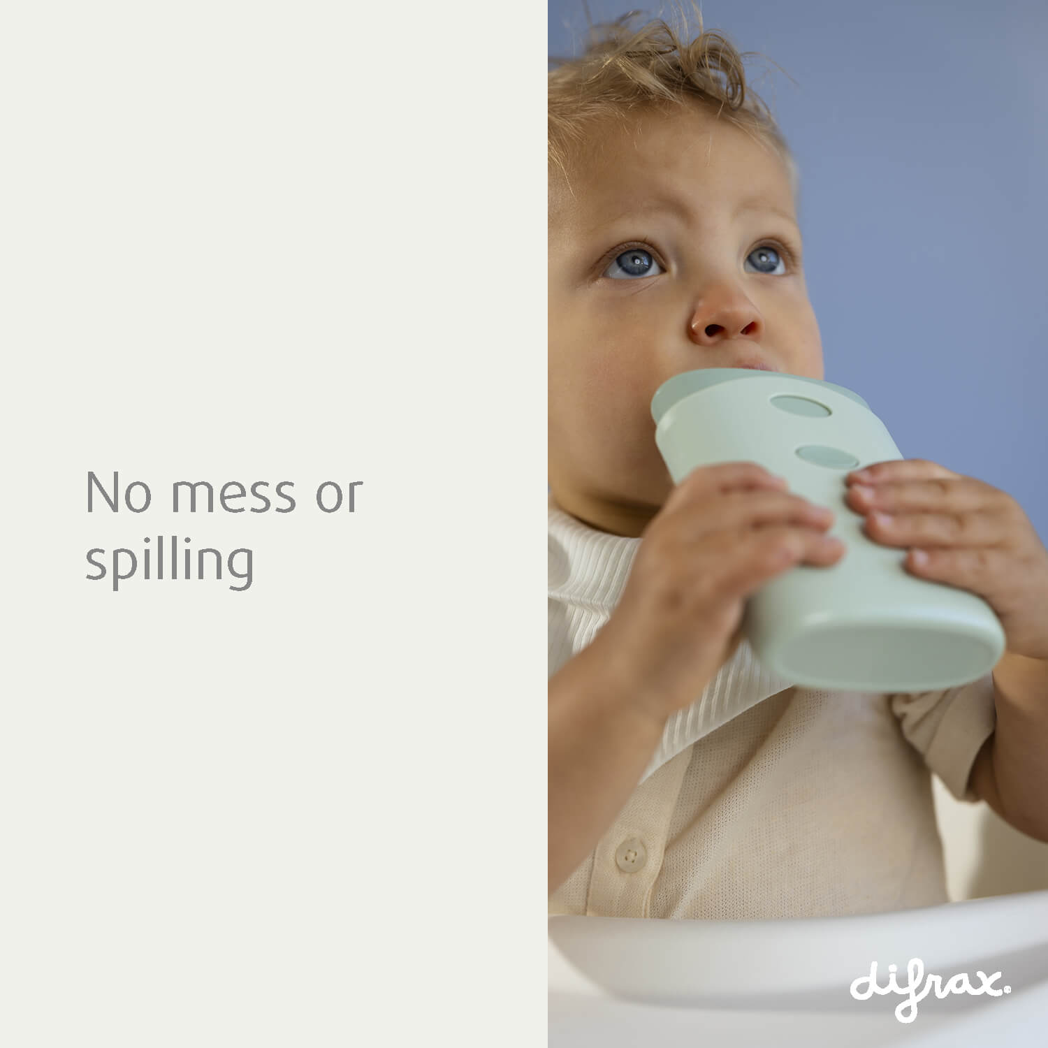 Peuter drinkt zelfstandig uit Difrax Pouchholder in kinderstoel, veilige en nette manier om knijpzakjes te gebruiken